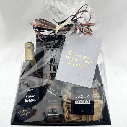 Nieuwjaar •Cadeaupakket Unisex• Wie aan Tafel Feestdagen Borrelpakket