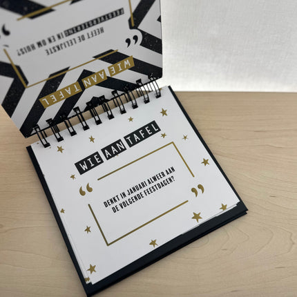 Sinterklaas• Cadeaupakket Unisex• Wie aan Tafel Feestdagen Borrelpakket