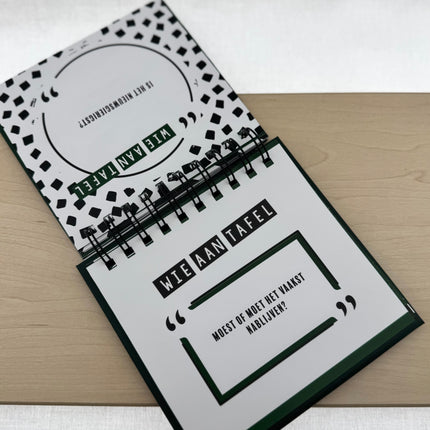 Kerst •Cadeaupakket Unisex• Wie aan Tafel Familie Borrelpakket