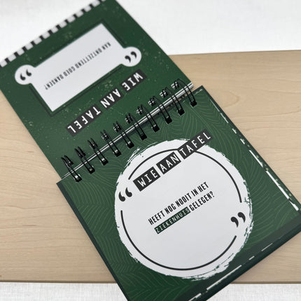 Sinterklaas •Cadeaupakket Unisex• Wie aan Tafel Familie Borrelpakket