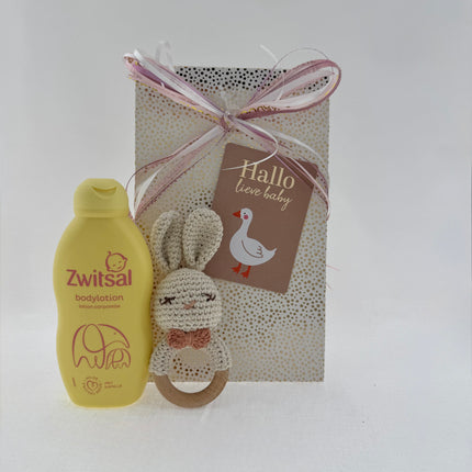 Baby •Kraam Cadeaupakket Meisje• Zwitsal Rammelaar Konijn