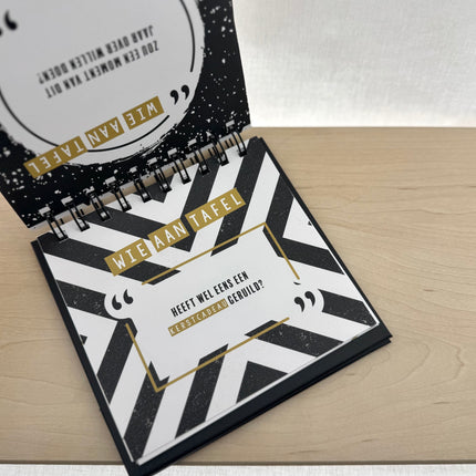 Nieuwjaar •Cadeaupakket Unisex• Wie aan Tafel Feestdagen Borrelpakket