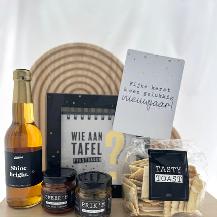 Kerst •Cadeaupakket Unisex• Wie aan Tafel Feestdagen Borrelpakket