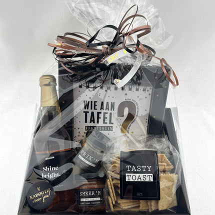 Nieuwjaar •Cadeaupakket Unisex• Wie aan Tafel Feestdagen Borrelpakket
