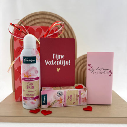 Valentijn •Cadeaupakket Dames• Kneipp Soft Massage