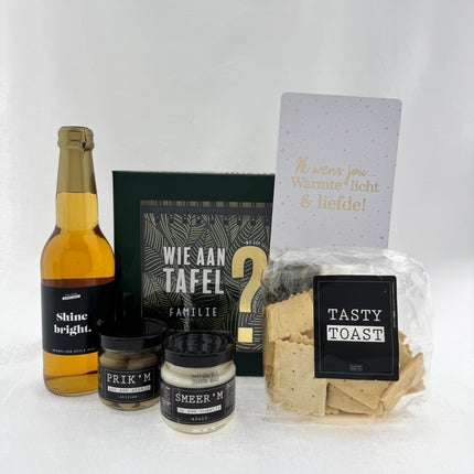 Nieuwjaar •Cadeaupakket Unisex• Wie aan Tafel Familie Borrelpakket