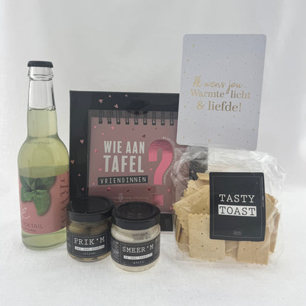 Nieuwjaar •Cadeaupakket Dames• Wie aan Tafel Vriendinnen Borrelpakket