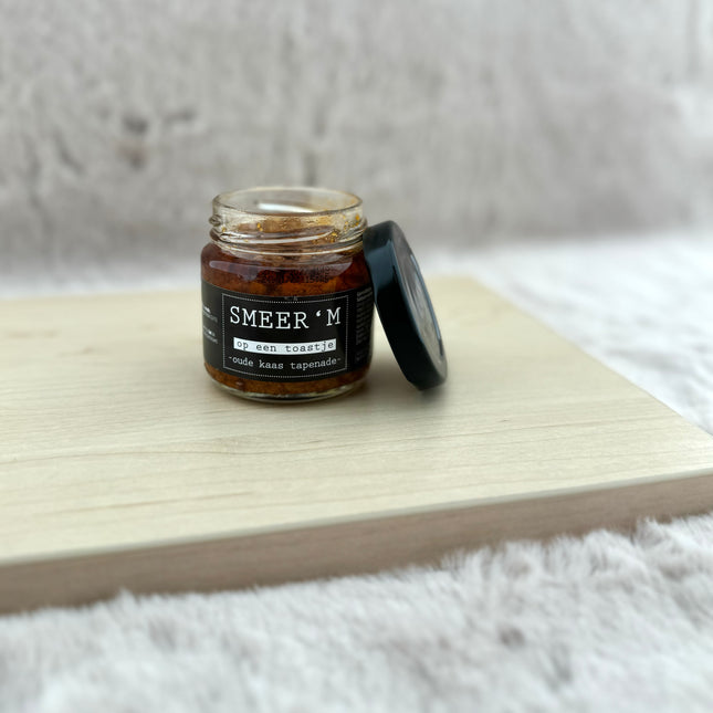 Borrel •Smeer’M Oude Kaas Tapenade•